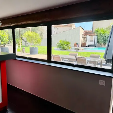 Guest house Dependance De 40m2 Avec Piscine A *