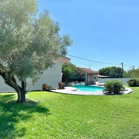 Guest house Dependance De 40m2 Avec Piscine A *